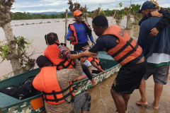 Armada-continua-desplegando-operaciones-de-asistencia-a-comunidades-afectadas-por-las-fuertes-lluvias-7