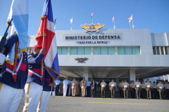 Delegacion-del-Curso-Superior-de-Guerra-de-Guatemala-visita-RD-y-participa-en-izada-de-bandera-en-el-Ministerio-de-Defensa-1