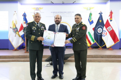 En-Simposio-Internacional-UNADE-2025-del-Ministerio-de-Defensa-debaten-estrategias-de-seguridad-comercio-y-desarrollo-sostenible-1
