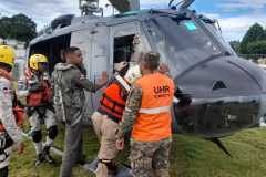 FF.AA-mantienen-hombres-y-equipos-en-labores-de-asistencia-en-lugares-afectados-por-lluvias-del-disturbio-tropical-8