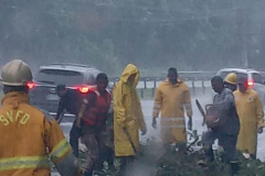 Miembros-de-las-FFAA-dominicanas-realizan-patrullaje-preventivo-antes-el-paso-de-tormenta-tropical-