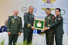 Ministerio-de-Defensa-a-traves-de-UNADE-gradua-192-nuevos-medicos-especialistas-en-hospitales-militares-universitarios-de-las-Fuerzas-Armadas-5 Ministerio-de-Defensa-a-traves-de-UNADE-gradua-192-nuevos-medicos-especialistas-en-hospitales-militares-universitarios-de-las-Fuerzas-Armadas-5