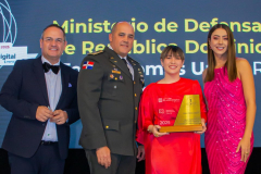 Ministerio-de-Defensa-gana-dos-primeros-lugares-en-los-Premios-LATAM-DIGITAL-2025-y-recibe-reconocimiento-especial-3-scaled