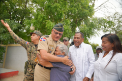 Ministerio-de-Defensa-realiza-operativo-medico-en-Duverge-en-beneficio-de-miles-de-residentes-3