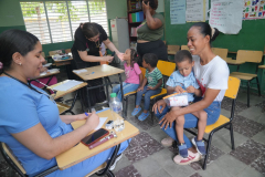 Ministerio-de-Defensa-realiza-operativo-medico-en-Duverge-en-beneficio-de-miles-de-residentes-8
