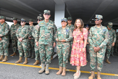 Ministerio-de-Defensa-reconoce-liderazgo-y-empoderamiento-de-las-mujeres-militares-y-policiales-6