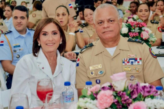 Ministerio-de-Defensa-y-ADEOFA-reconocen-el-heroismo-de-las-madres-militares-dominicanas-13