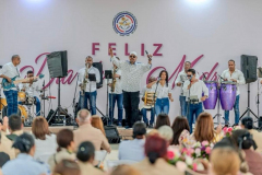 Ministerio-de-Defensa-y-ADEOFA-reconocen-el-heroismo-de-las-madres-militares-dominicanas-16