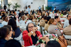 Ministerio-de-Defensa-y-ADEOFA-reconocen-el-heroismo-de-las-madres-militares-dominicanas-8