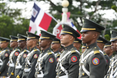 Ministro-de-Defensa-asiste-a-graduacion-Academia-Militar-20-scaled