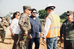 Ministro-de-Defensa-de-RD-y-Subsecretario-de-Defensa-de-EE.UU_.-recorren-frontera-dominico-haitiana-de-Manzanillo-a-Dajabon-10