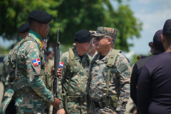 Ministro-de-Defensa-encabeza-recorrido-por-la-frontera-junto-a-asesores-del-Poder-Ejecutivo-en-materia-policial-19-scaled