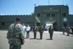 Ministro-de-Defensa-encabeza-recorrido-por-la-frontera-junto-a-asesores-del-Poder-Ejecutivo-en-materia-policial-6-scaled