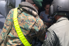 Ministro-de-Defensa-felicita-a-militares-participaron-en-rescate-de-senderista-extraviada-en-Constanza-6