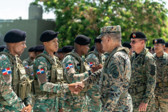 Ministro-de-Defensa-recorre-la-frontera-para-supervisar-construccion-de-la-verja-perimetral-y-despliegue-militar-6