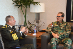 Ministro-de-Defensa-se-reune-con-Agregado-militar-de-Guatemala-en-RD-3
