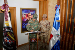 Ministro-de-Defensa-visita-instalaciones-del-CESFronT-en-Santo-Domingo-7