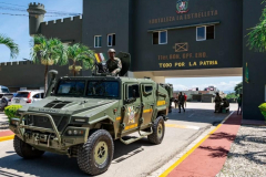 Ministros-de-Defensa-y-Administrativo-de-la-Presidencia-supervisan-construccion-de-mercados-binacionales-en-la-frontera-RD-Haiti-9