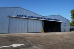 Presidente-Abinader-supervisa-avances-ensamblaje-de-aviones-TP-75-Dulus-en-Base-Aerea-de-San-Isidro-2-scaled