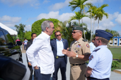 Presidente-Abinader-supervisa-avances-ensamblaje-de-aviones-TP-75-Dulus-en-Base-Aerea-de-San-Isidro-7-scaled