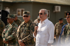 Presidente-Abinader-supervisa-despliegue-militar-y-controles-migratorios-en-la-frontera-10-scaled