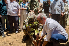 Presidente-Abinader-supervisa-despliegue-militar-y-controles-migratorios-en-la-frontera-6-scaled
