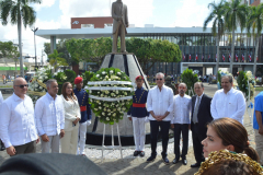 Presidente-Luis-Abinader-encabeza-actos-homenaje-por-el-211-aniversario-del-nacimiento-de-Duarte-5-scaled