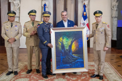 Presidente-Luis-Abinader-recibe-oficiales-promociones-de-las-Fuerzas-Armadas-y-la-Policia-Nacional-3