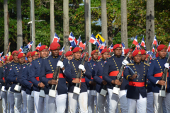 Unos-10500-militares-y-policias-desfilan-en-malecon-de-Santo-Domingo-por-180-Aniversario-de-la-Independencia-Nacional-9