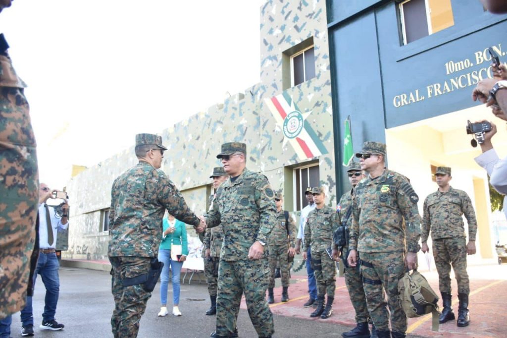 Comandante-General-del-Ejercito-visita-la-Fortaleza-Beller-sede-del-10mo.-Batallon-de-Infanteria-10