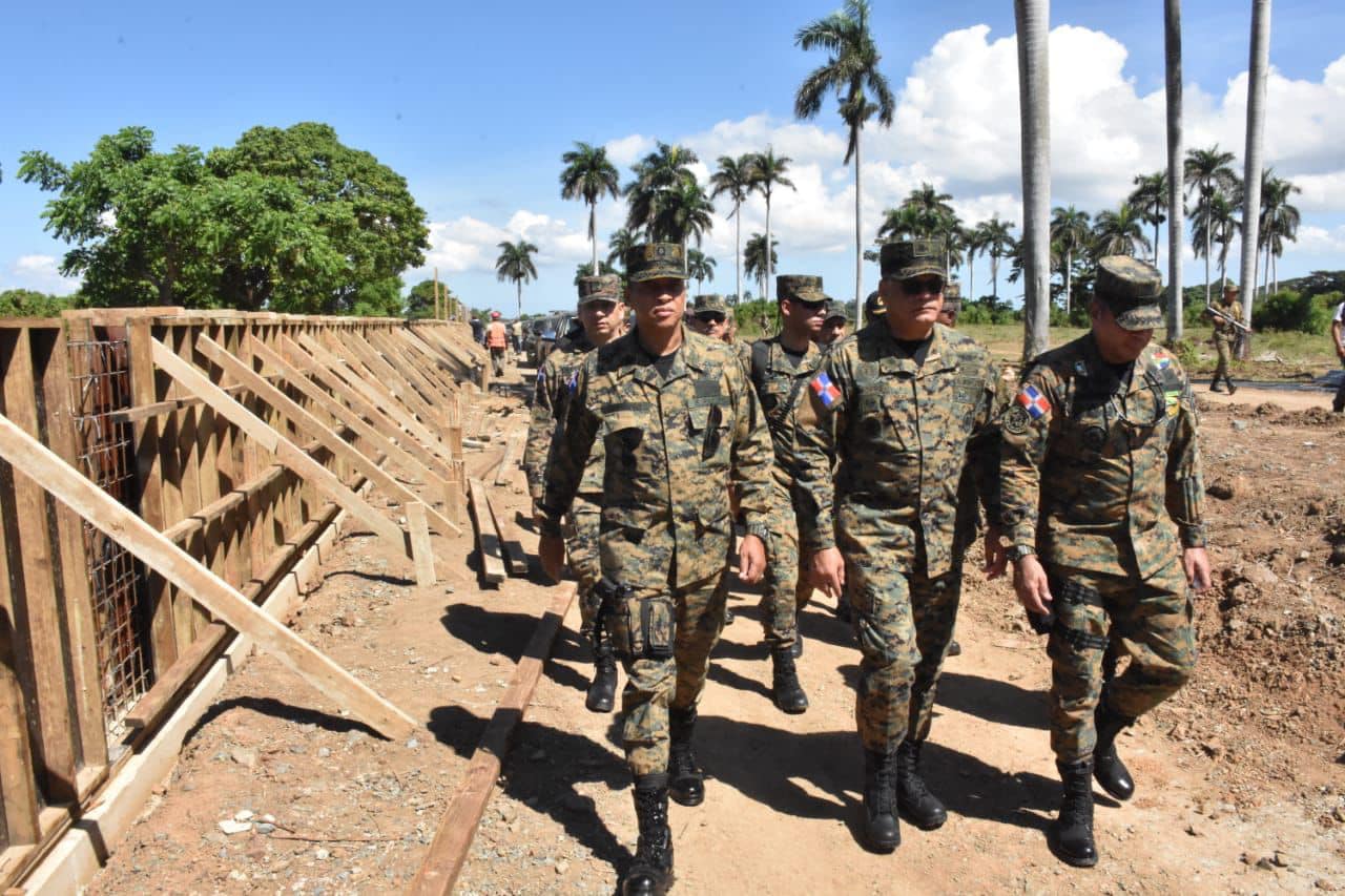 Comandante General Del Ejército Visita La Fortaleza “beller” Sede Del 10mo Batallón De 1873