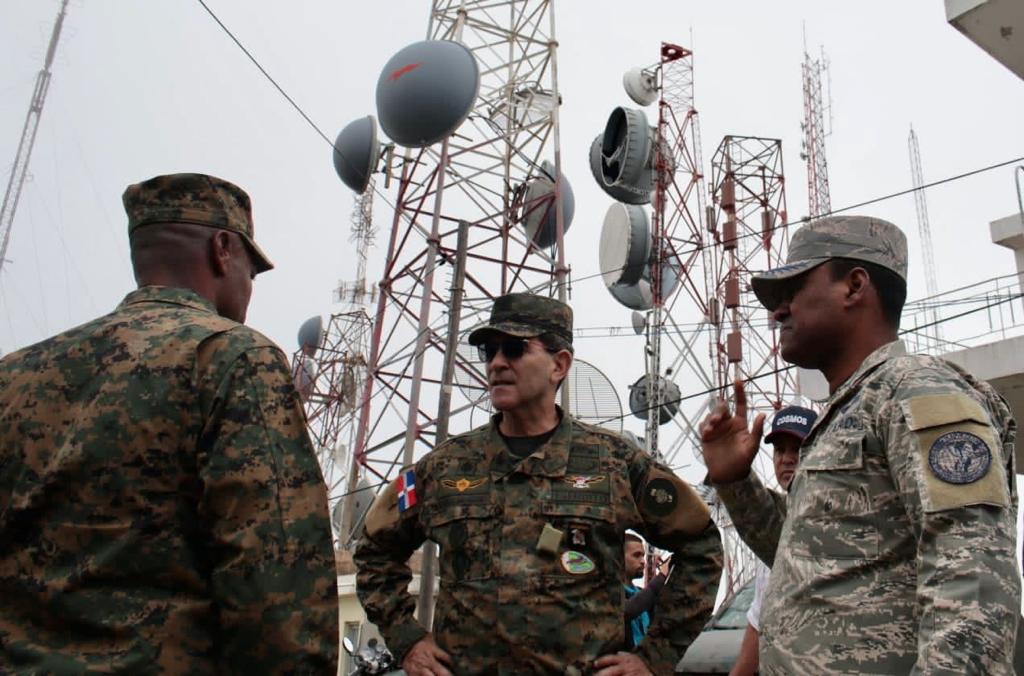 MIDE-remoza-instalaciones-militares-que-custodian-Las-antenas-de-comunicacion-en-Alto-Bandera-1