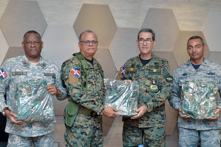 Fuerzas Armadas unifican su uniforme de faena militar popularmente conocido  como “chamaco” - Ministerio de Defensa de República Dominicana