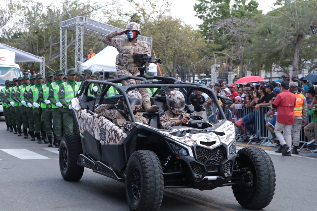 Con diversos actos y un vistoso desfile cívico-militar Fuerzas Armadas celebran el 179 Aniversario de la Batalla del 30 Marzo 1