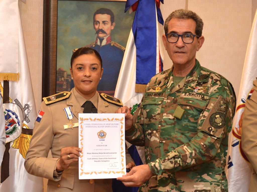 Fuerzas Armadas reconocen militares con “Medalla al mérito” por logros en evento deportivo internacional 4