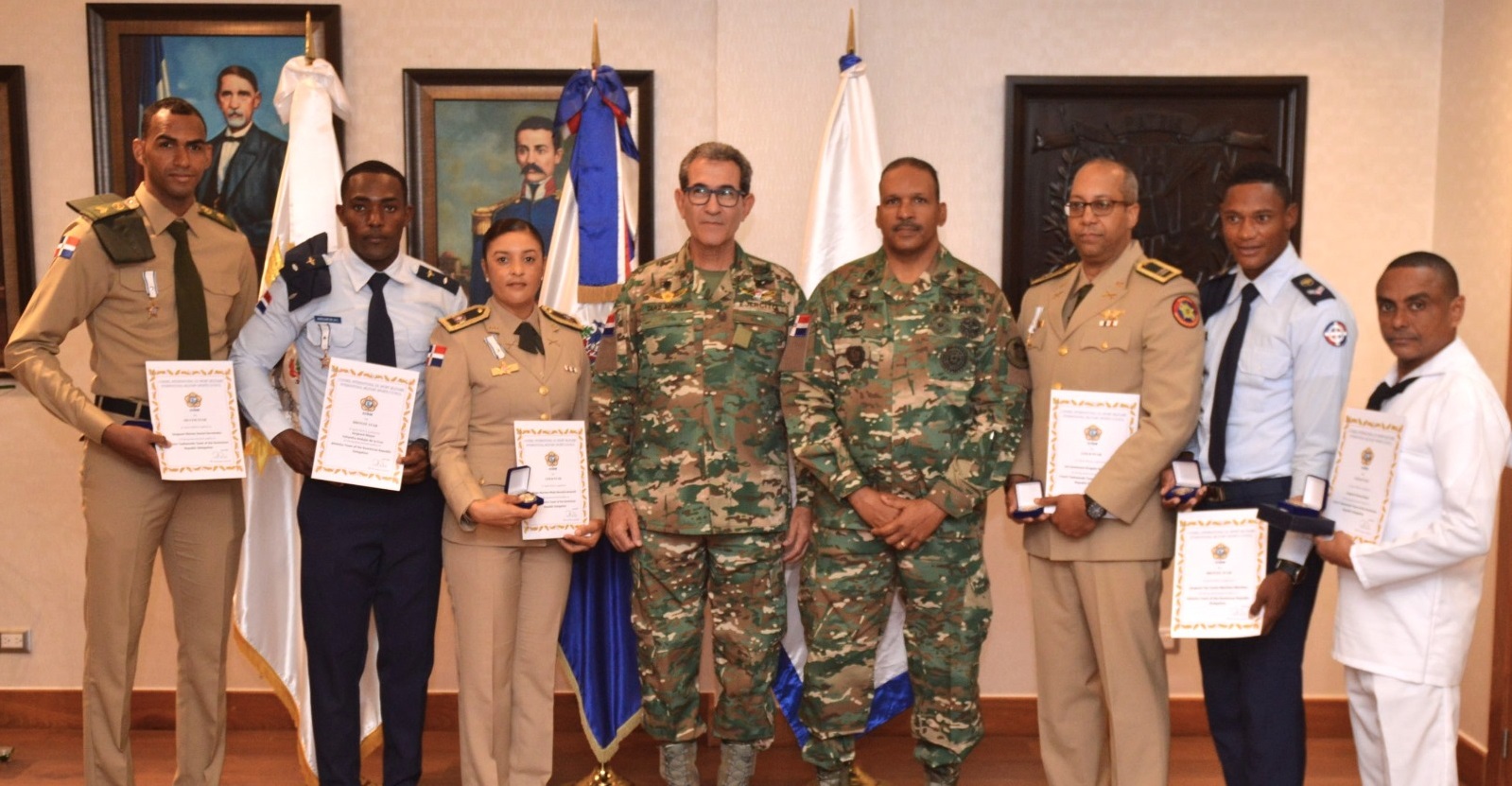 Fuerzas Armadas reconocen militares con “Medalla al mérito” por logros en  evento deportivo internacional - Ministerio de Defensa de República  Dominicana