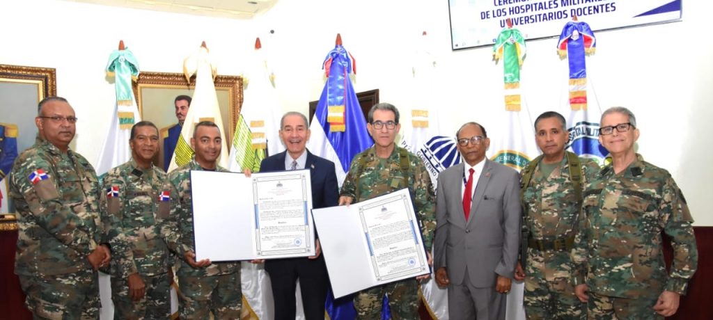 Hospitales militares reciben del MESCyT acreditación universitaria docente 3