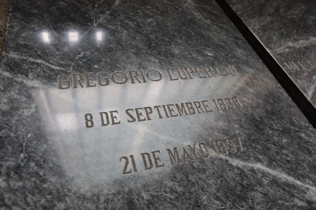 MIDE honra memoria del prócer General de División Gregorio Luperón 7