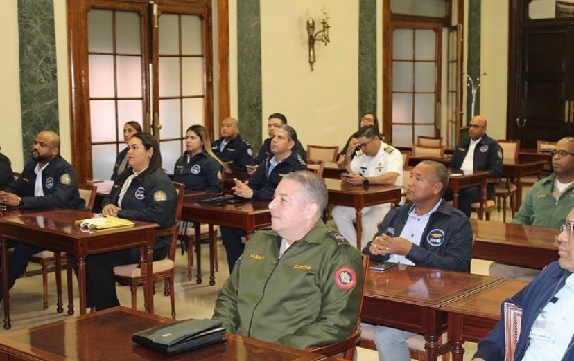 Delegación del INSUDE visita Centro Superior de Estudios de la Defensa CESEDEN 3