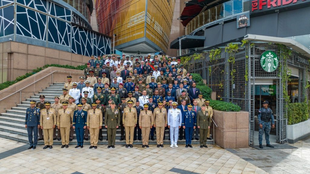Ministerio de Defensa y Comando Sur EEUU inauguran “Seminario de Líderes militares de Fuerzas Especiales 2023” 11