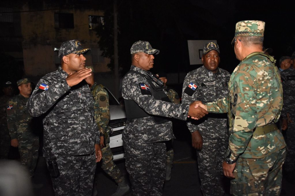 Comandante General del Ejército encabeza en este fin de semana apoyo PN en Santo Domingo y Santiago 7