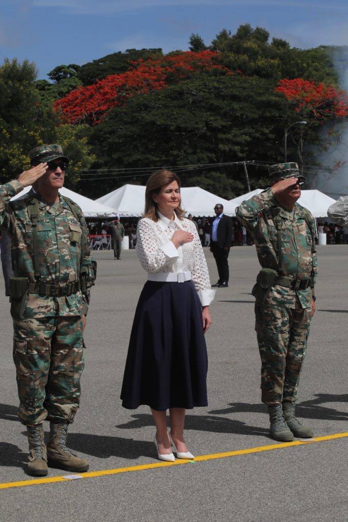 Ejército dominicano gradúa mil 300 nuevos soldados, formarán primer batallón policía militar 2