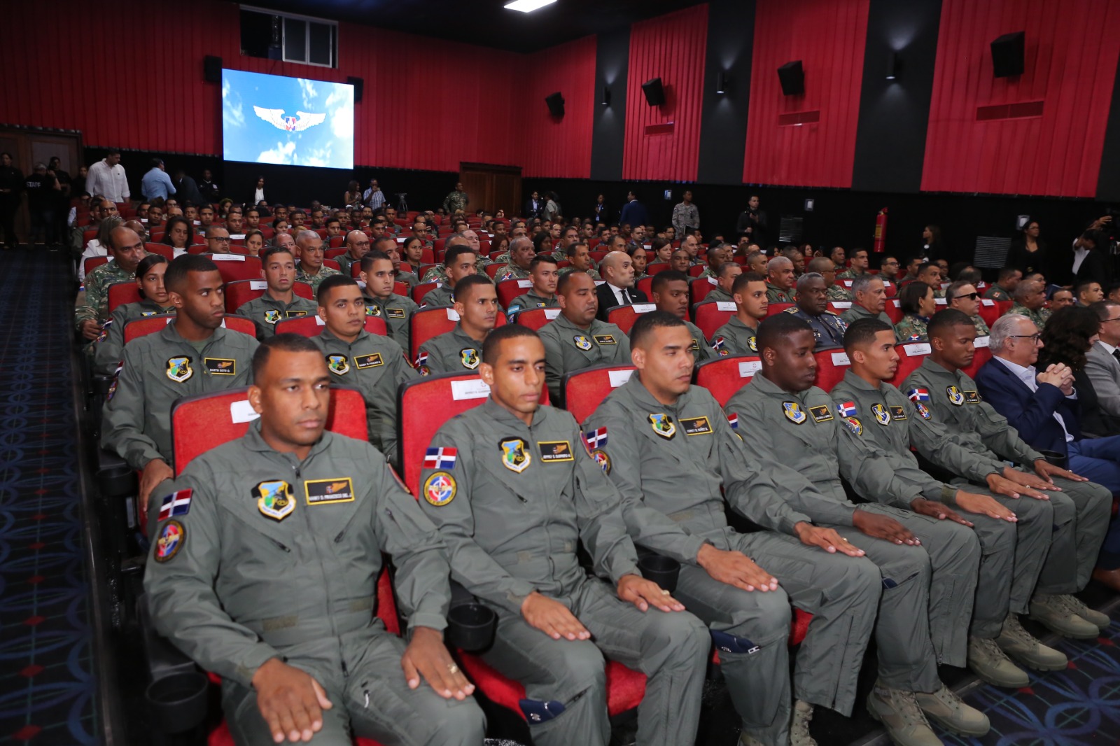 Fuerza Aérea gradúa nuevos pilotos aviadores 4