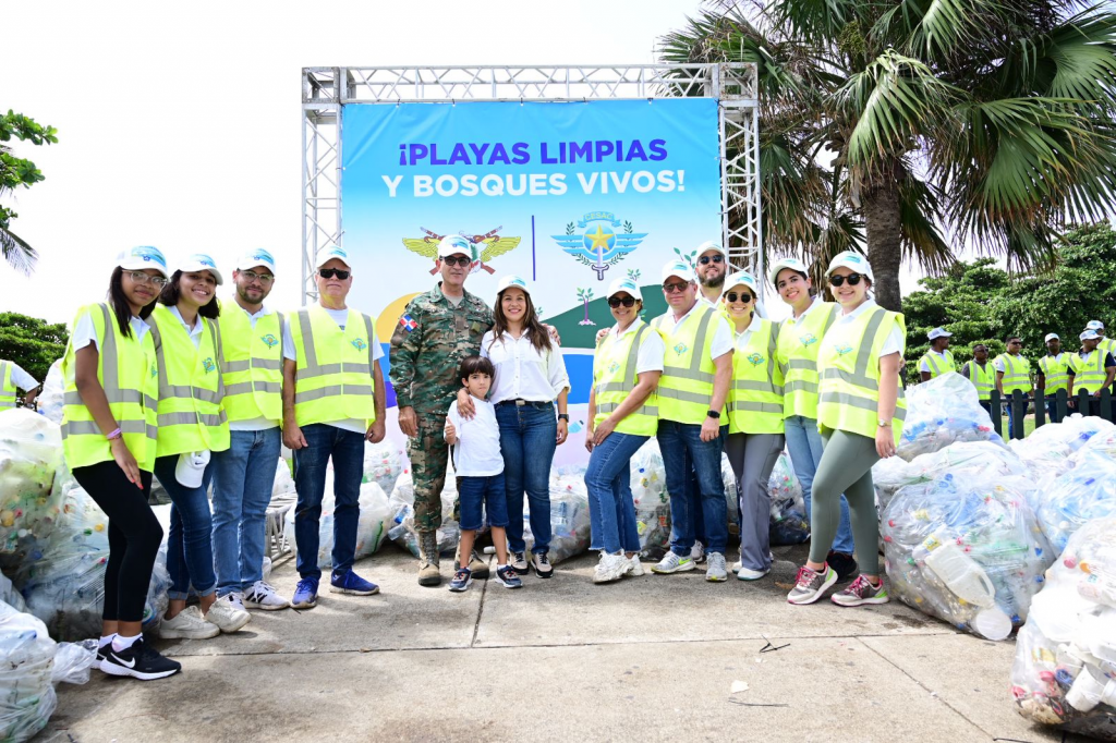 Inicia Playas limpias y bosques vivos campaña del CESAC en apoyo al proyecto protegiendo nuestro futuro de ADEOFA 1