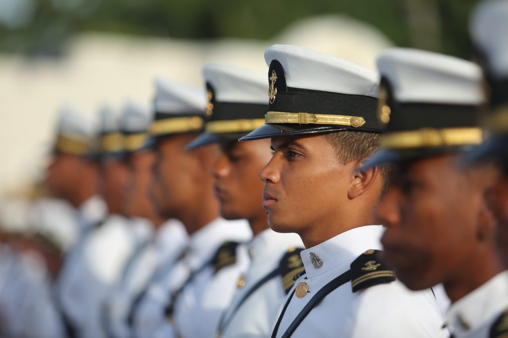 Ministro de Defensa encabeza traspaso de mando Armada de Dominicana 6