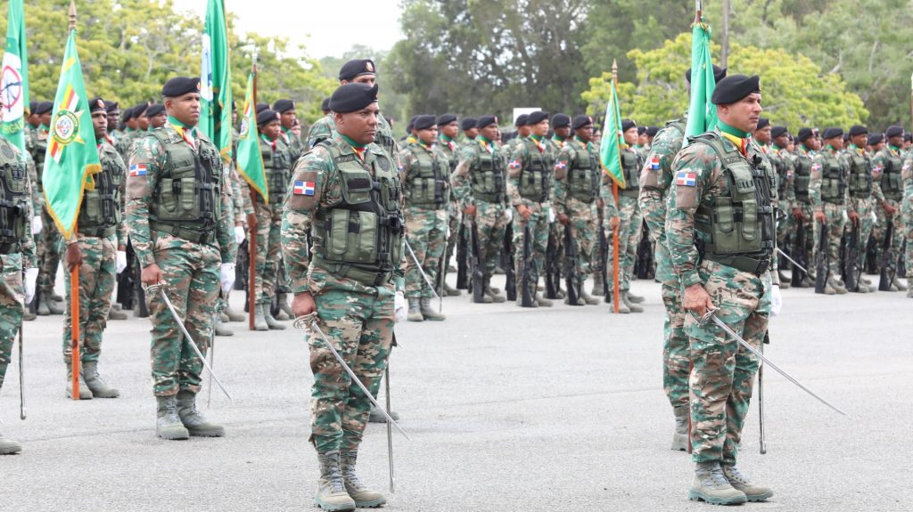 Ejército de República Dominicana gradúa 401 soldados 1