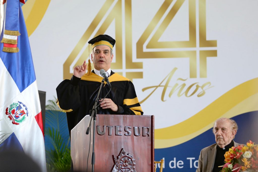 Entregan Doctorado Honoris Causa en Políticas Públicas al Presidente Luis Abinader 1