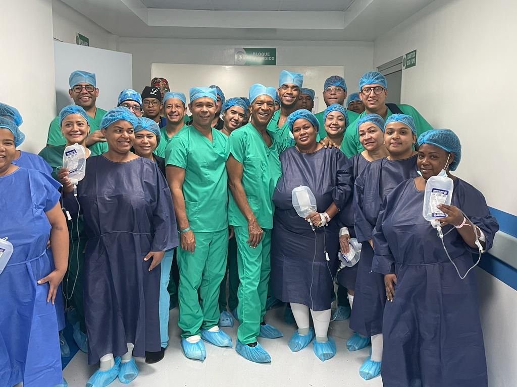 Hospital Central de las FF. AA realiza jornada de cirugía en reducción y reconstrucción mamaria 1