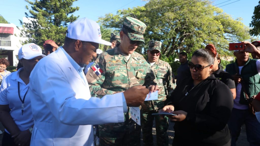 Ministro de Defensa supervisa operaciones militares de apoyo a lucha contra el dengue 1