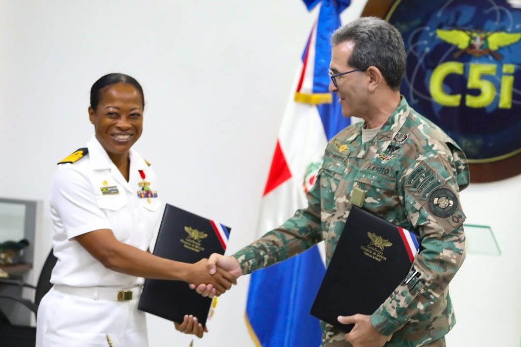 RD y Jamaica firman convenios para defensa de espacios aéreos y marítimos 3